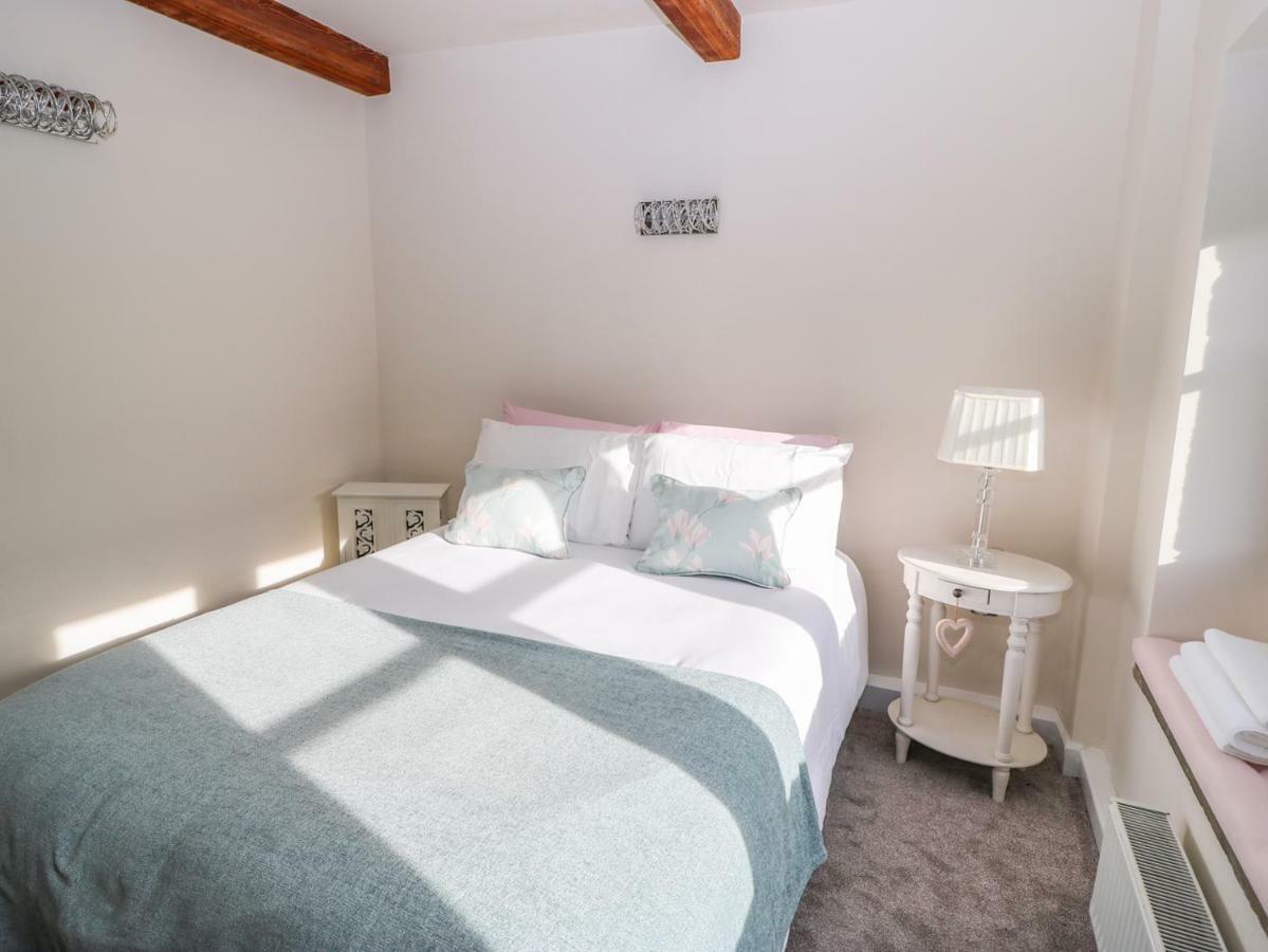 Riverview Cottage โฮล์มเฟิร์ธ ภายนอก รูปภาพ